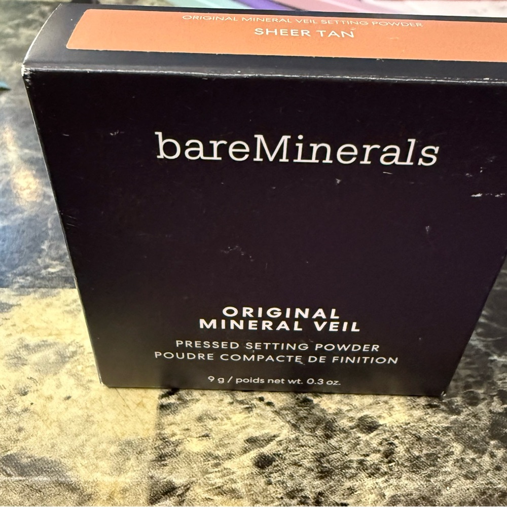 bareMinerals Original Mineral Veil in Sheer Tan - Picture 2 of 13